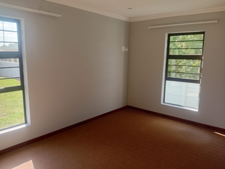 To Let 2 Bedroom Property for Rent in Selborne Eastern Cape